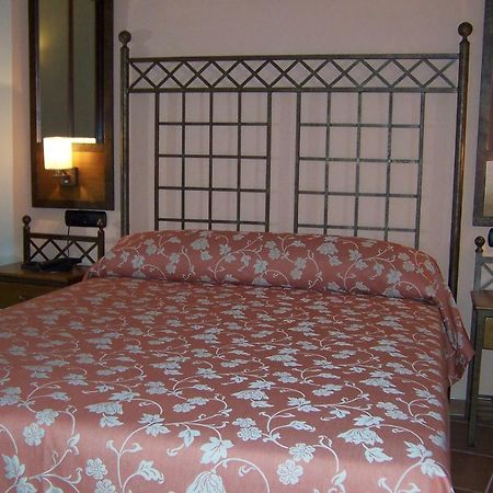 Ele Santabarbara Hotel กาสติเญฮา เด ลาเกวสตา ภายนอก รูปภาพ
