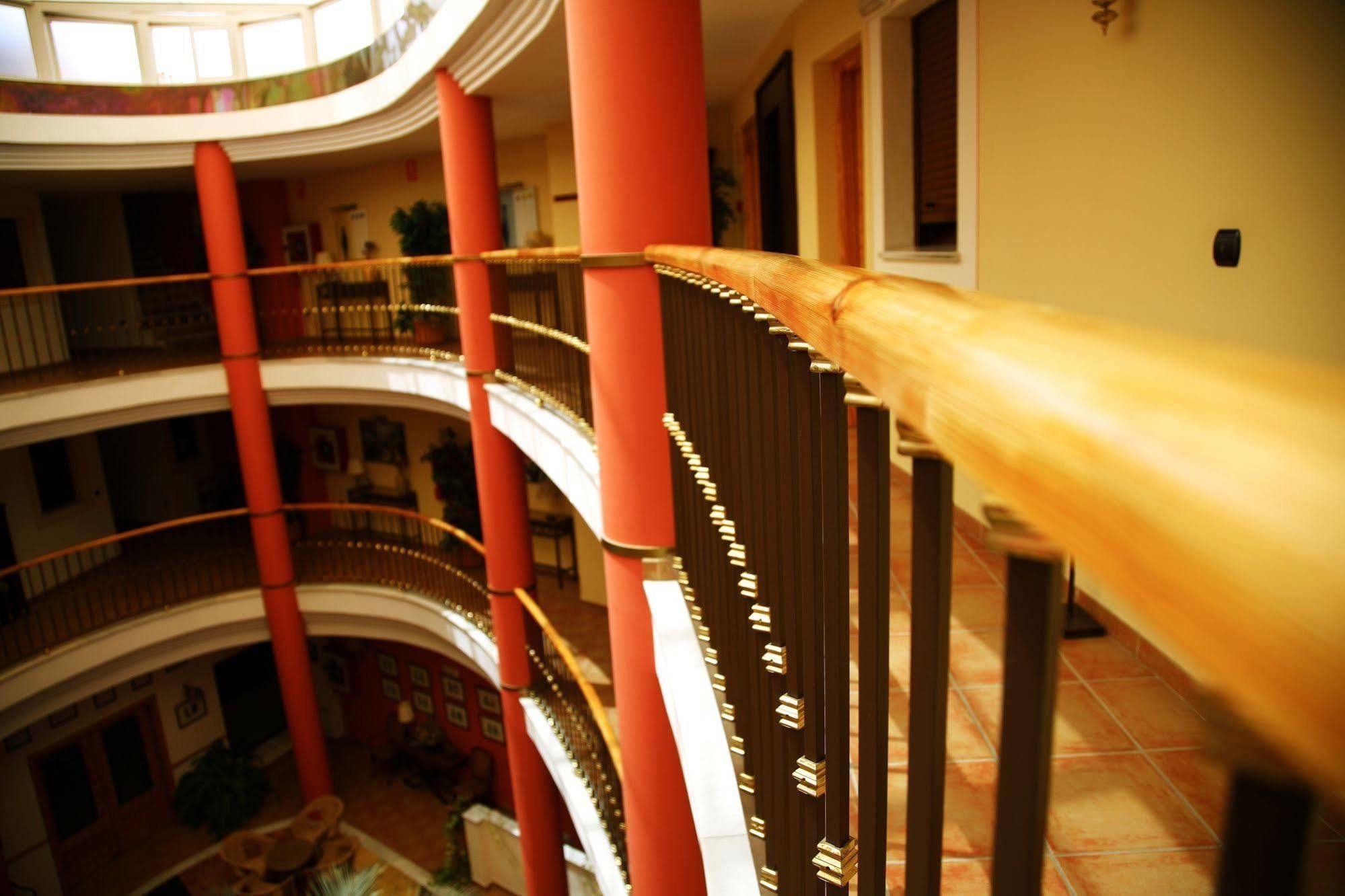 Ele Santabarbara Hotel กาสติเญฮา เด ลาเกวสตา ภายนอก รูปภาพ